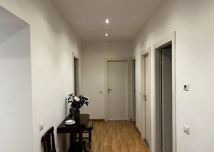 Mr House - By Be Your Apartment *